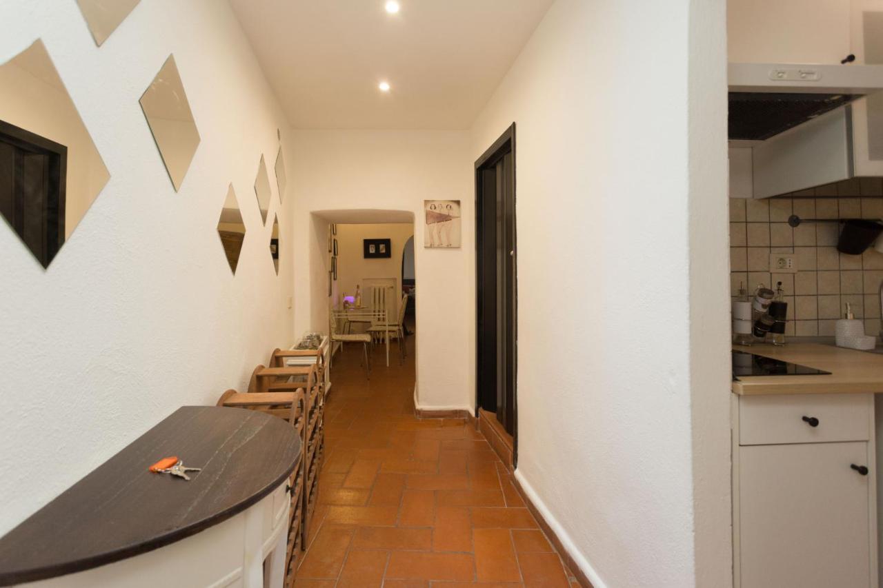Roman Grotto Experience 5Pax Екстер'єр фото