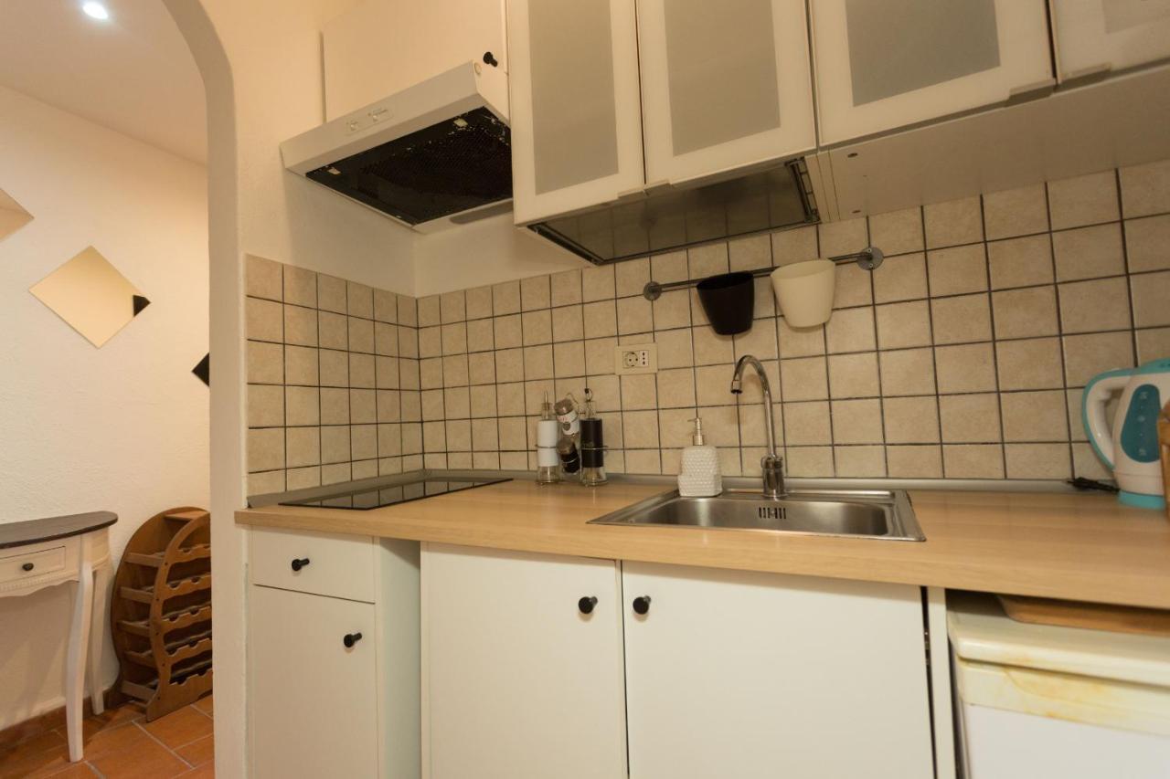 Roman Grotto Experience 5Pax Екстер'єр фото