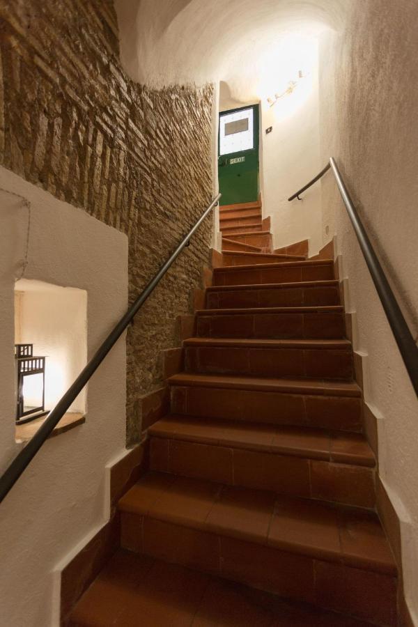 Roman Grotto Experience 5Pax Екстер'єр фото